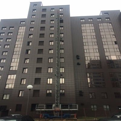 Передвижной строительный подъемник